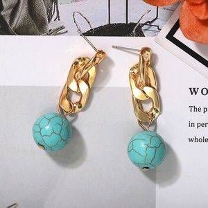 Chain drop earrings